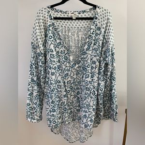 Amuse Society, size small, blue & white floral flower shirt